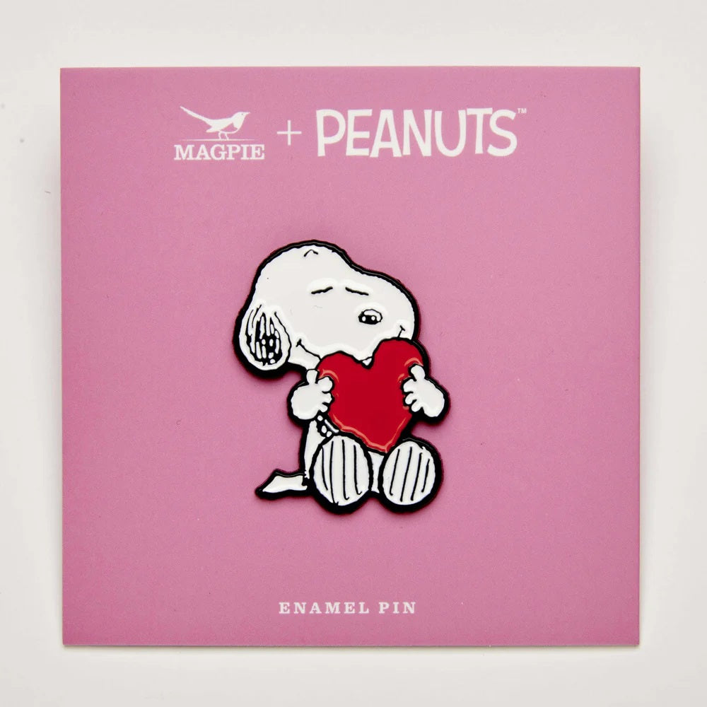 PEANUTS - Give Hugs Heart Enamel Pin Badge