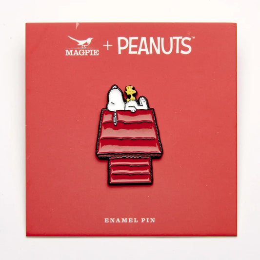 PEANUTS - Friends Forever Enamel Pin House Pin Badge