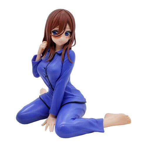 QUINTESSENTAIL QUINTUPLETS - Miku Nakano Relax Time Bandai Figure